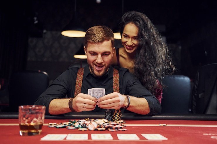 Studio live-dealer Microgaming dengan dealer profesional di mariyatogel